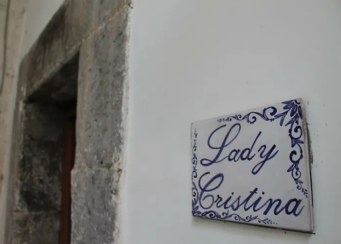 Lady Cristina Meta